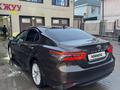 Toyota Camry 2018 года за 13 000 000 тг. в Алматы – фото 4