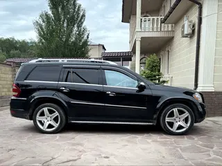 Mercedes-Benz GL 500