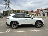 Toyota RAV4 2022 года за 18 000 000 тг. в Алматы – фото 3