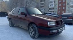 Volkswagen Vento 1993 годаfor1 750 000 тг. в Караганда