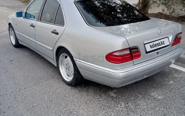 Mercedes-Benz E 280 1998 годаfor3 600 000 тг. в Шымкент