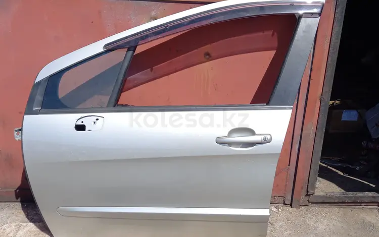 Дверь на Peugeot 308 за 50 000 тг. в Алматы