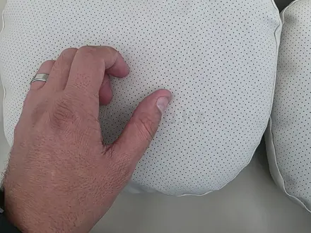 Подушка для подголовник Мерседес W221 W222 W223 за 12 000 тг. в Астана