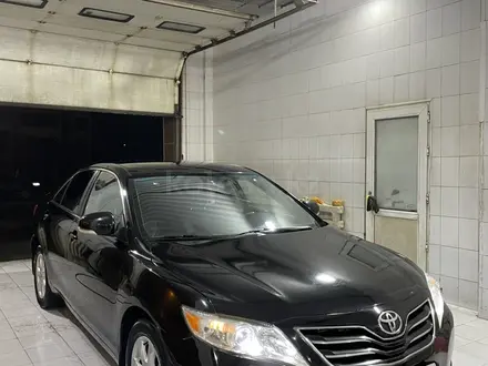 Toyota Camry 2010 года за 7 600 000 тг. в Атырау – фото 15