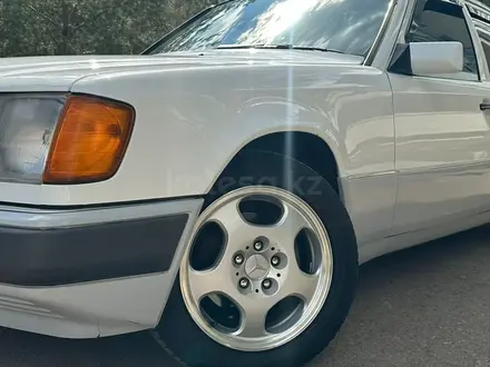 Mercedes-Benz E 200 1990 года за 2 700 000 тг. в Астана – фото 10