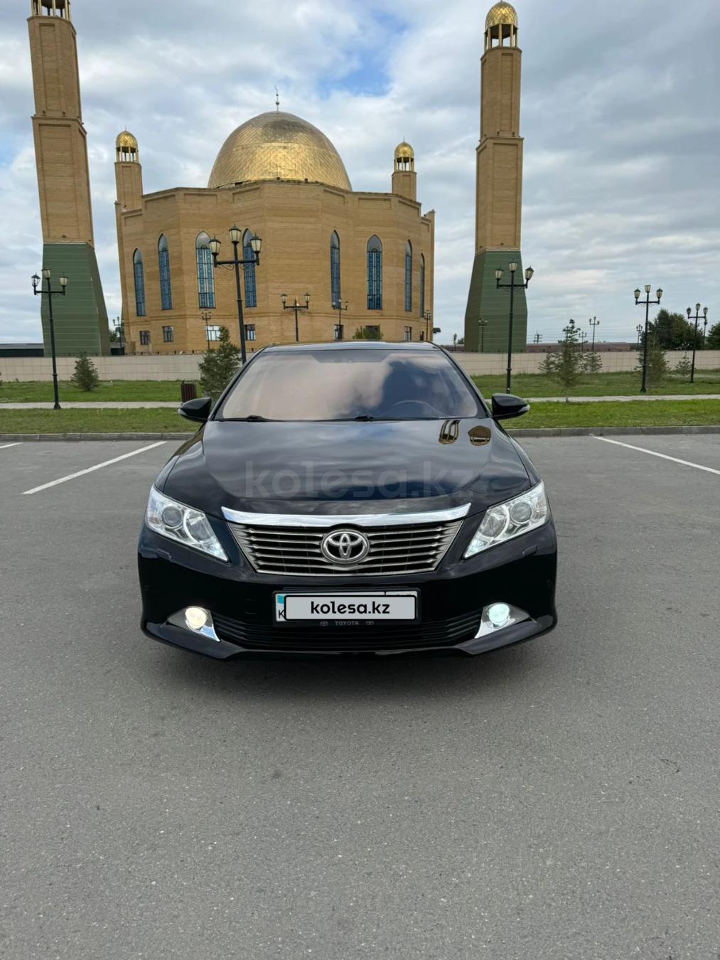 Toyota Camry 2013 г.