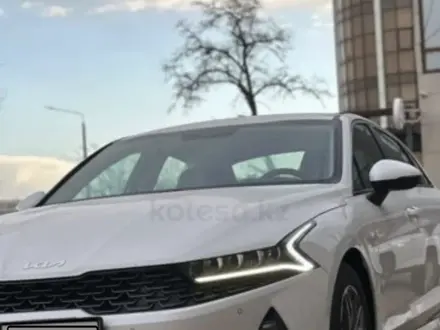 Kia K5 2022 года за 13 000 000 тг. в Актау