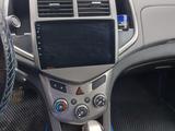 Chevrolet Aveo 2014 года за 3 800 000 тг. в Актобе – фото 4