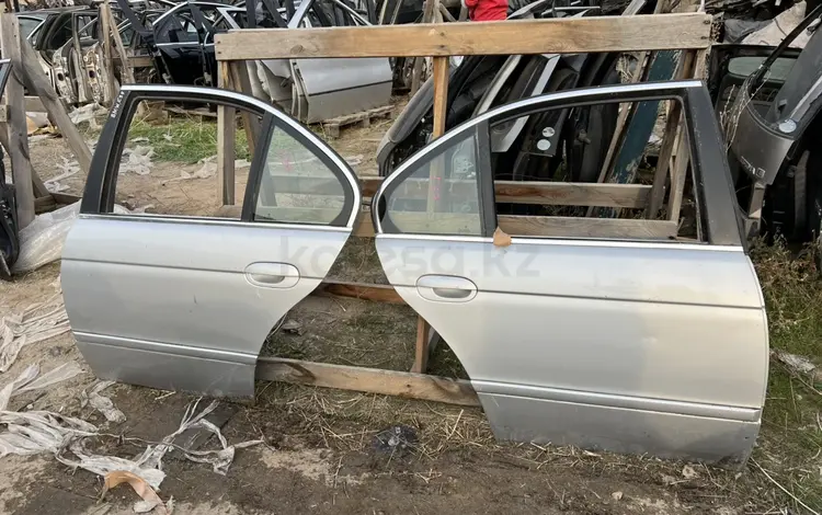 Дверь задняя на BMW E39 за 25 000 тг. в Алматы