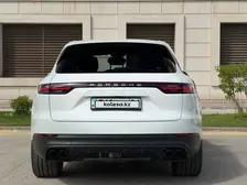 Porsche Cayenne, 2022