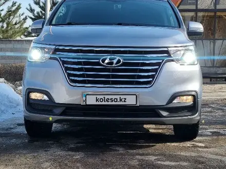 Hyundai Starex 2020 года за 17 000 000 тг. в Алматы – фото 2