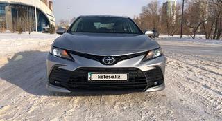 Toyota Camry 2021 года за 11 500 000 тг. в Астана