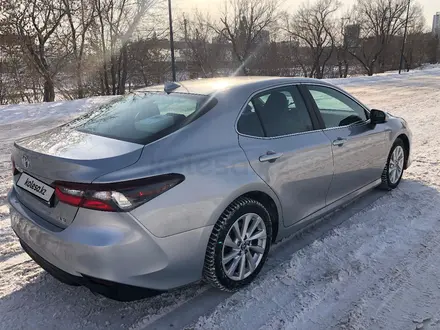 Toyota Camry 2021 года за 12 800 000 тг. в Астана – фото 5