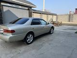 Toyota Camry 2001 года за 4 100 000 тг. в Шымкент – фото 3