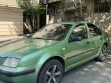 Volkswagen Bora 2000 года за 1 600 000 тг. в Алматы – фото 2