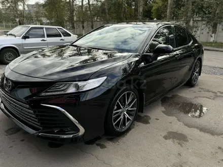 Toyota Camry 2021 года за 16 800 000 тг. в Павлодар