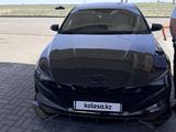Hyundai Elantra 2022 года за 9 500 000 тг. в Актобе