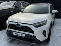 Toyota RAV4 2023 года за 17 300 000 тг. в Алматы