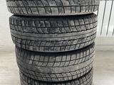 Резина комплект 4 штук 185/65 R15үшін40 000 тг. в Актау