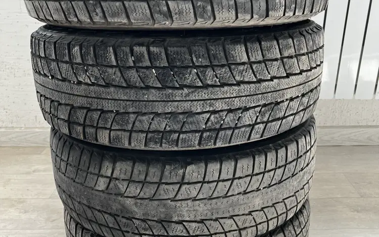 Резина комплект 4 штук 185/65 R15үшін40 000 тг. в Актау