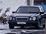 Mercedes-Benz E 230 1995 года за 1 950 000 тг. в Алматы