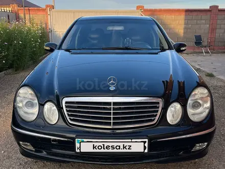 Mercedes-Benz E 260 2004 года за 5 500 000 тг. в Астана