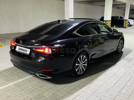 Lexus ES 350 2020 года за 22 000 000 тг. в Актау – фото 4