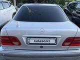 Mercedes-Benz E 230 1996 года за 2 900 000 тг. в Тараз – фото 3