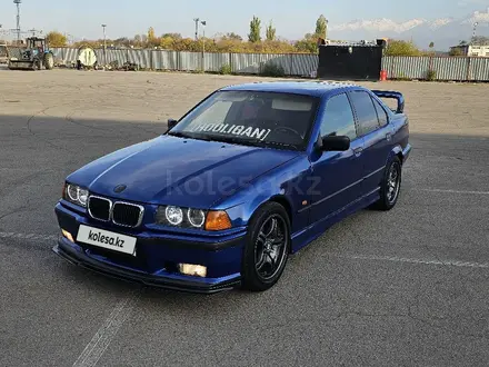 BMW 325 1993 года за 2 100 000 тг. в Алматы