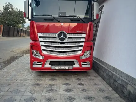 Mercedes-Benz  Actros 2015 года за 25 000 000 тг. в Шымкент – фото 2