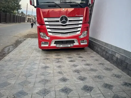 Mercedes-Benz  Actros 2015 года за 25 000 000 тг. в Шымкент