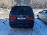 Volkswagen Sharan 2001 года за 2 500 000 тг. в Темиртау – фото 2
