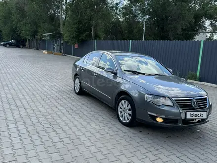 Volkswagen Passat 2006 годаүшін3 200 000 тг. в Уральск – фото 2