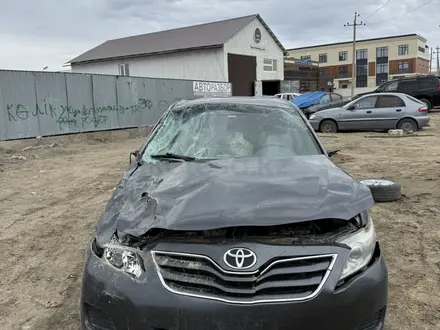Toyota Camry 2010 года за 2 500 000 тг. в Атырау – фото 2