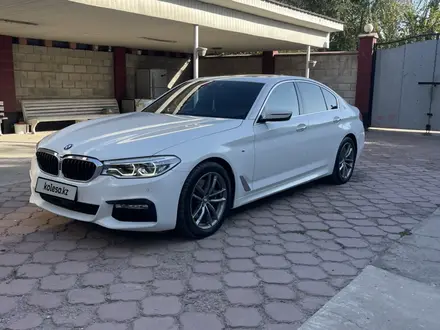 BMW 530 2018 года за 22 000 000 тг. в Алматы – фото 2