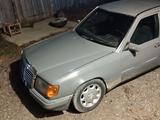 Mercedes-Benz E 230 1989 года за 600 000 тг. в Алматы