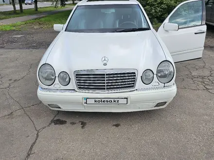 Mercedes-Benz E 320 1997 года за 2 650 000 тг. в Петропавловск – фото 14