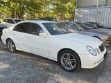 Mercedes-Benz E 320 2004 годаүшін5 600 000 тг. в Костанай – фото 4