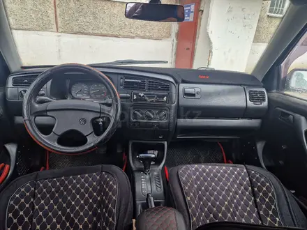 Volkswagen Golf 1994 года за 1 676 467 тг. в Экибастуз – фото 8