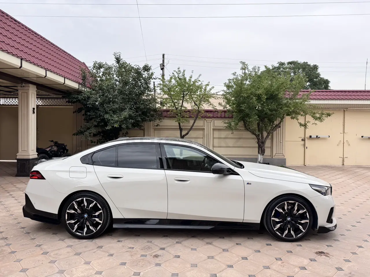 BMW 5 Series, 2024