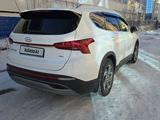 Hyundai Santa Fe 2021 года за 15 500 000 тг. в Караганда – фото 2