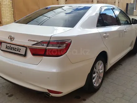 Toyota Camry 2015 года за 10 300 000 тг. в Актобе – фото 8