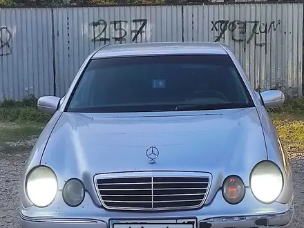 Mercedes-Benz E 320 2001 года за 3 000 000 тг. в Шымкент – фото 2