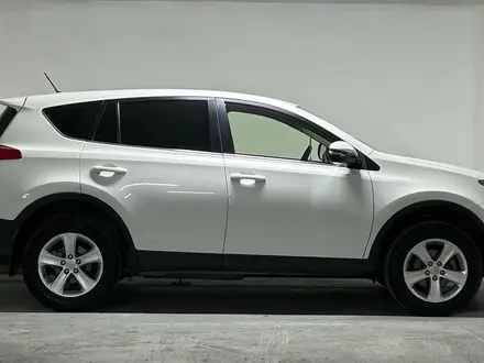 Toyota RAV4 2014 года за 12 700 000 тг. в Актау – фото 3