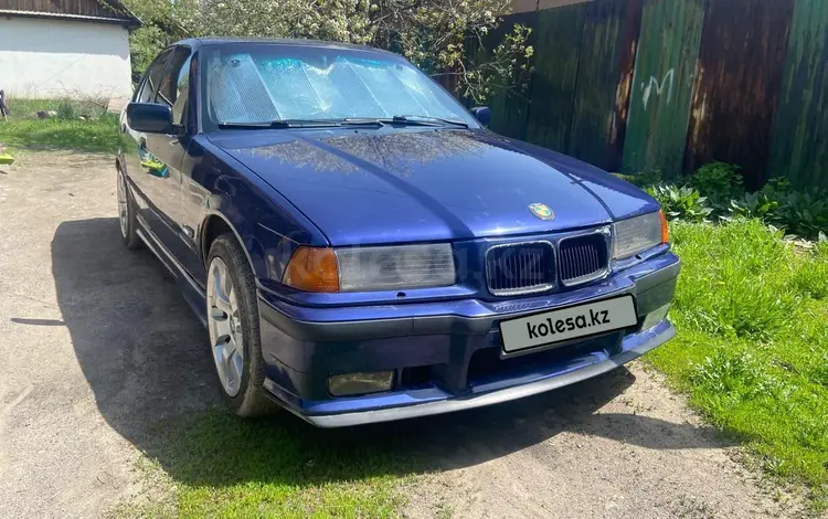 BMW 323 1993 года за 2 100 000 тг. в Алматы
