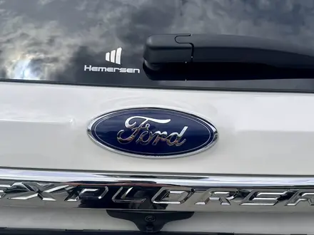 Ford Explorer 2018 года за 14 400 000 тг. в Алматы – фото 31