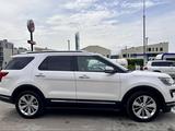 Ford Explorer 2018 года за 14 400 000 тг. в Алматы – фото 4