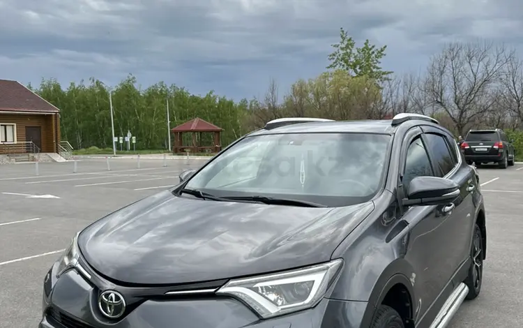 Toyota RAV4 2015 года за 10 500 000 тг. в Астана