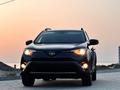 Toyota RAV4 2018 года за 10 300 000 тг. в Актау
