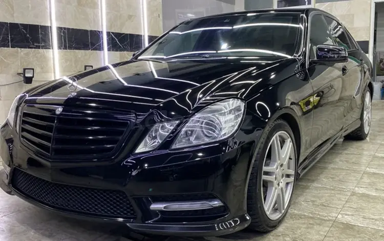 Mercedes-Benz E 200 2011 года за 7 350 000 тг. в Астана